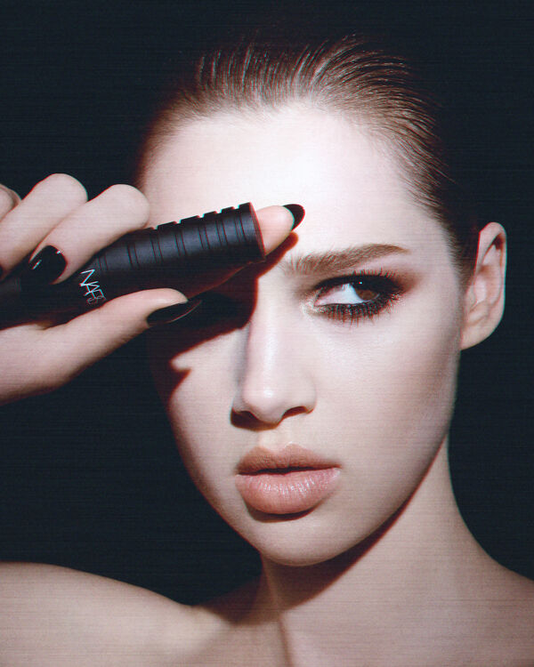 Climax Extreme Mascara Nars Cosmetics An innovative mascara that delivers extreme volume, extreme black pigment, and extreme performance in one coat. climax extreme mascara nars cosmetics