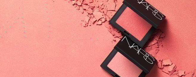 Mini and Travel size : Glow anywhere with bestselling mini and travel-size sets