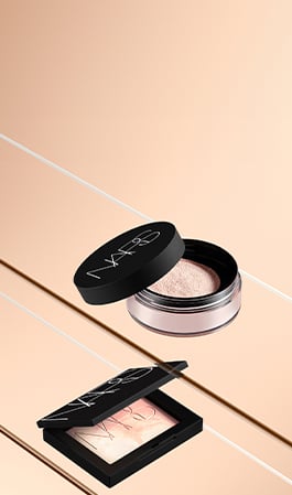 Set to Perfect Light Reflecting™ Prismatic Powder