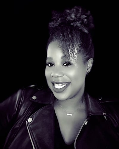 Headshot: Alysha Jones