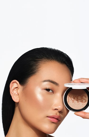 LIGHT REFLECTING™ LUMINIZING POWDER