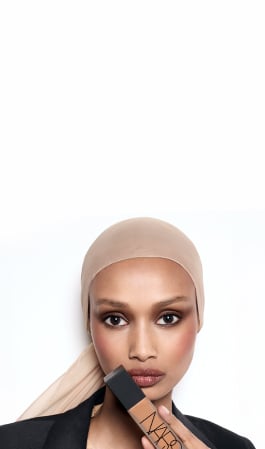 Natural Matte Longwear Foundation Ingrid 3