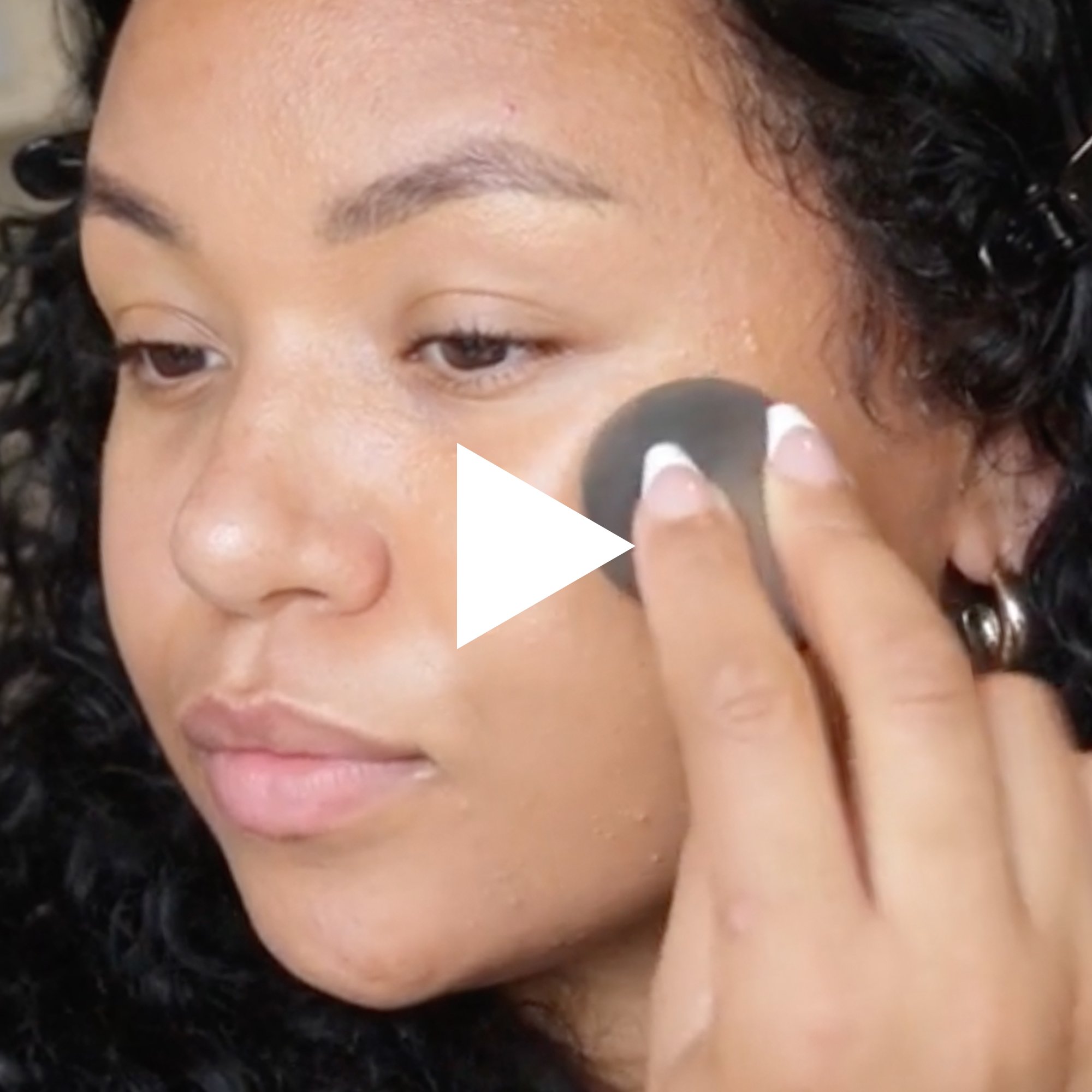 Display Product shot number 4: Light Reflecting™ Hydrating Primer